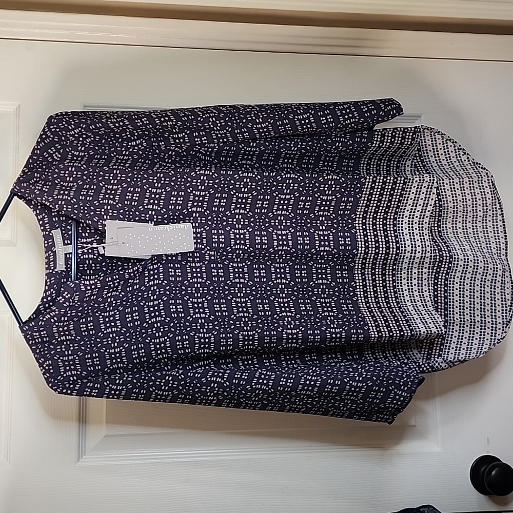 Women’s Navy Patterned Long-Sleeve Blouse